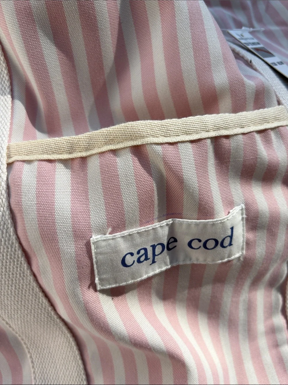 Cuffy’s Cape Cod large insulated pink stripe tote. NWT!